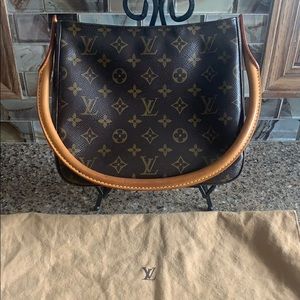 Louis Vuitton Canvas Monogram Looping MM